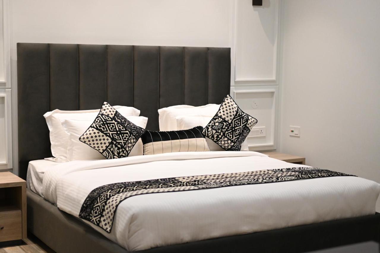 Hotel Elegance Regency à Khanna  Extérieur photo